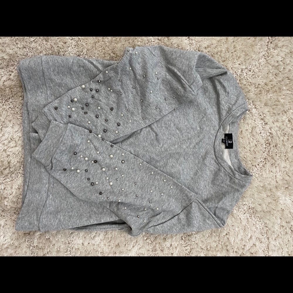 Grey top with pearls